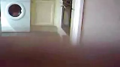 મેં મારી બહેનને બાથરૂમમાં સેકસી વીડીયા સેકસી વીડીયા હસ્તમૈથુન કરતા પકડ્યો