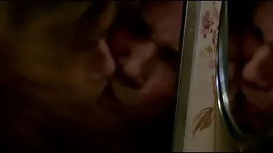 બાથરૂમમાં તેના ભાઈની પત્નીને સંતોષ દેશી સેકસી વીડિયો ગુજરાતી