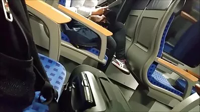 સોનેરી મોં પર સખત ચુંબન કરે છે સેકસી વીડીયો મુવી અને બાથરૂમમાં તેના ટિટ્સ પર મૂકે છે.