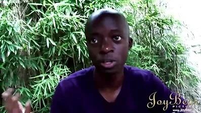 પસાર થતી એક છોકરીએ મને કારમાં હસ્તમૈથુન કરતા જોયો અને મદદ કરવાનું ફુલ સેકસી બીપી વીડીયો નક્કી કર્યું