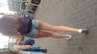 તેણે એક યુવાન સાવકી માતાને હસ્તમૈથુન કરતા પકડ્યો અને એક સ્લટને ચુંબન જાનવર સેકસી કર્યું