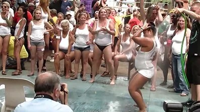 મારી સાવકી બહેને મસાજ સેકસી વીડીયા ગુજરાતી માટે પૂછ્યું અને સેક્સ કર્યું.