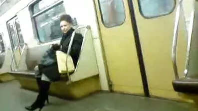 18 વર્ષીય ટીન ફુલ સેકસી વીડિયો ગુજરાતી જુએ પિતા ચુંબન તેના નવા સાવકી માતા