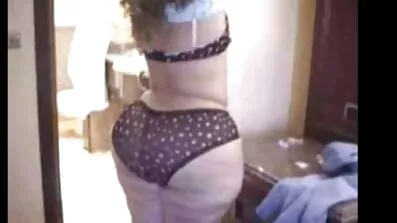 હું રાત્રે મારા સાવકી બહેન ચુંબન સેકસ કરતા વીડીયો 23