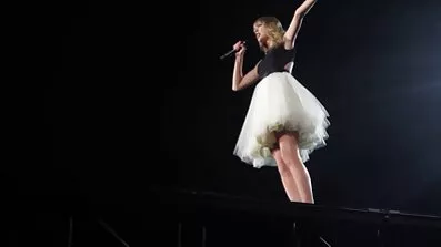 ગુદા છોકરી અને સોની લીયોન સેકસી બિલાડી ખુરશી પર ઉભા રહેલા કેન્સરને બરબાદ કરે છે