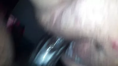 મને હંમેશા આશ્ચર્ય થાય છે કે છોકરીઓ તેમના એચડી વીડીયો સેકસી સ્કર્ટ હેઠળ શું ધરાવે છે.