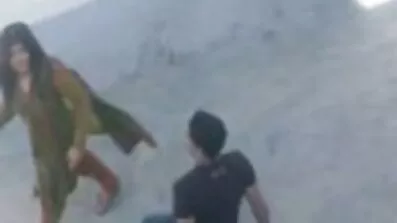 બાથરૂમમાં છુપાયેલા કેમેરા (ગર્લફ્રેન્ડ હસ્તમૈથુન અને સેકસી પીચર વીડીયો બીપી શેવિંગ બેબ)