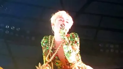 મારી પત્ની મારા માટે સેકસી મુવી સખત મહેનત કરે છે