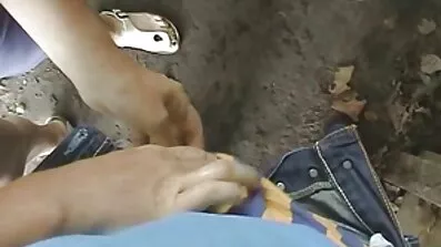 વિદ્યાર્થી સીલપેક સેકસી લલચાવે ચરબી છાત્રાલય દ્વારપાલની