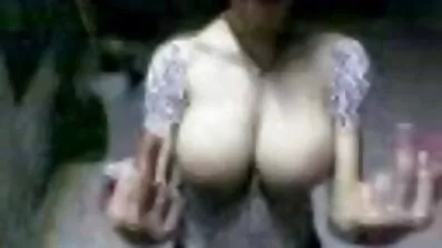 હું ખૂબ જ સારો સચિવ છે. તે જાણે છે કે ફુલ બીપી સેકસી કેવી રીતે રહસ્યો રાખવા.