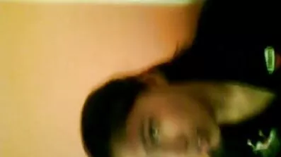 પાડોશી બાથરૂમમાં સેકસી વીડીયો ફિલ્મ રોકડ માટે તાન્યા ચુંબન કર્યું