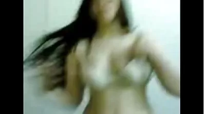 બાથરૂમમાં સેકસી સેકસી વીડિયો મારી બહેન પર જાસૂસી