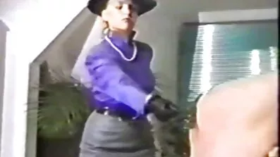 મારી ફુલ સેકસી વીડિયો ગુજરાતી સાવકી માતા ઊંઘી હોવાનો ઢોંગ કરે છે, 18 વર્ષના બોયફ્રેન્ડ સાથે સેક્સ કરવાની આશા રાખે છે