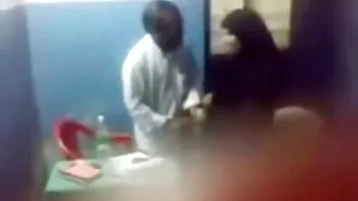 નાના નશામાં સોનેરી સેક્સ માટે નવા સેકસી વીડિયો સંમતિ આપી