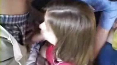 જ્યારે મારા પાડોશીના પતિ આર્મીમાં છે, ત્યારે હું તેને સીડી પર સેકસી વીડીયા બીપી ચુંબન કરીશ