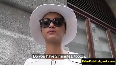 પથારીમાં હું એક વાઘ છું જે બિલાડી અને મોં સાથે શિશ્નને ગળી મારવાડી સેકસી વીડિયો જાય છે