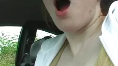 અમે સેકસી whatsapp status 2020 સફેદ શોર્ટ્સમાં પ્રમાણિક શિકારને અનુસર્યા