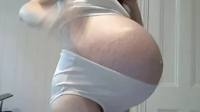 બિલ્ડરે બાંધકામ હેઠળની ઝૂંપડીના એક્સ એક્સ સેકસી બીપી વીડીયો માલિકને સજા કરી