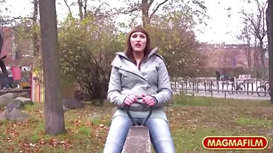 સાવકી બહેન એક ઓપન સેકસી મોટી ટોટી સ્વાદ માંગે છે અને તે ખબર નથી કેવી રીતે તેના કહેવું