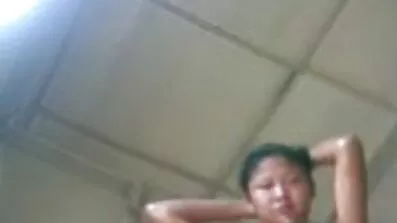 એલિયન સ્ત્રી ગુદા મૈથુનનો આનંદ માણે છે, અને હું તેના ગધેડામાં કમ દેશી ગુજરાતી સેકસી વીડિયો કરું છું અને વધુ ચુંબન કરું છું