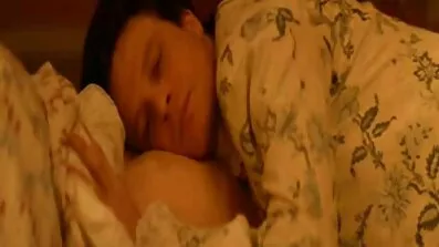 છોકરીઓ ફૂટબોલ ક્ષેત્ર સેકસી ક્લીપ પર ચાલુ