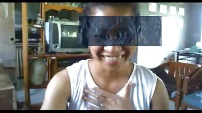 ચુસ્ત બિલાડી સંતને ખેંચીને, તે ત્રણ વખત શુક્રાણુ મેળવવામાં દેશી સેકસી સફળ રહી