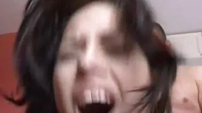 સાવકા પુત્ર સપ્તાહના અંતે મમ્મીને સેકસી ઓપન મસાજ કરે છે