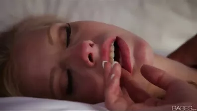 શા એશ્વર્યા રાયના સેકસી વીડિયો માટે નરક છે પગલું બહેનો હંમેશા જેથી શિંગડા