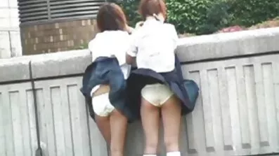 તેમને તેમની કાર ધોવા માટે કહેવામાં આવ્યું હતું અને સેક્સ કરતા પકડાયા સેકસી વીડીયો ફુલ સેકસી હતા.